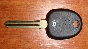 фото ключа HYUNDAI HYN14R c сместом под чип