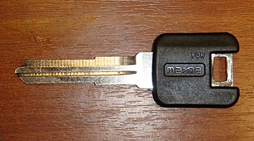 фото ключа MAZDA