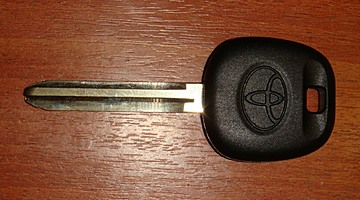фото ключа TOYOTA TOY43 с местом под чип